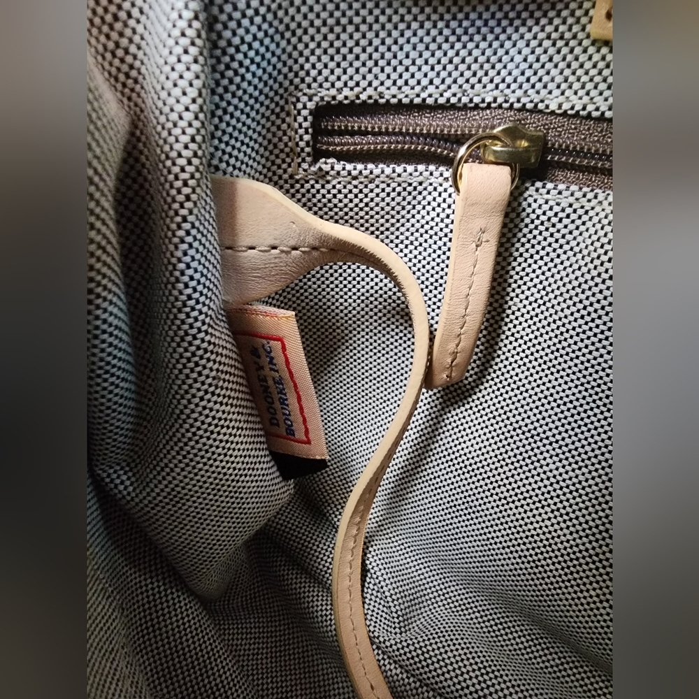 ✨️NWT✨️ Dooney & Bourke Vintage Convertible Mini Margot Shoulder Crossbody - Picture 12 of 13
